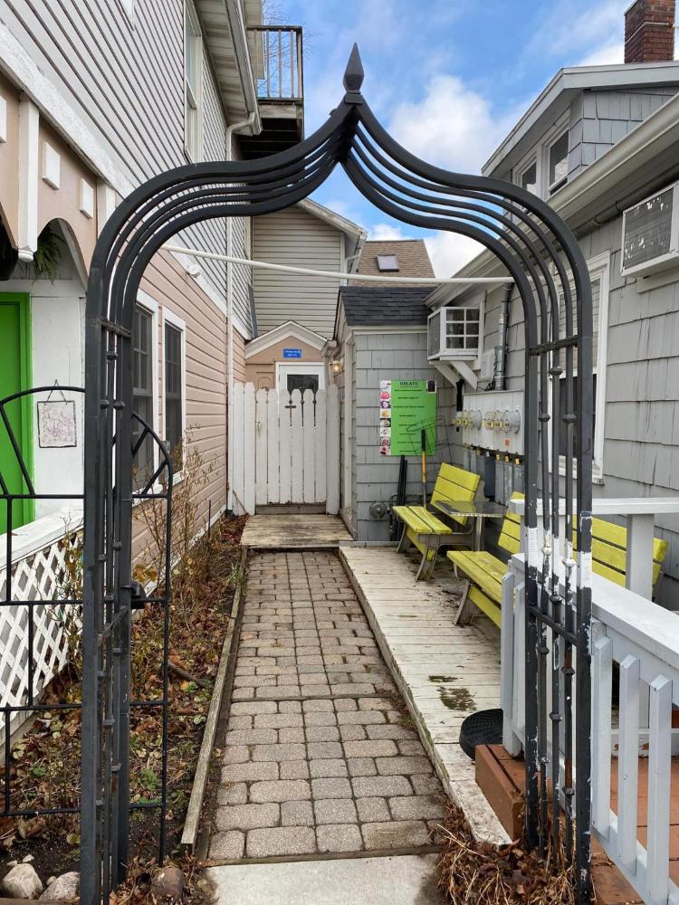 Riverview apt. in heart of downtown Saugatuck